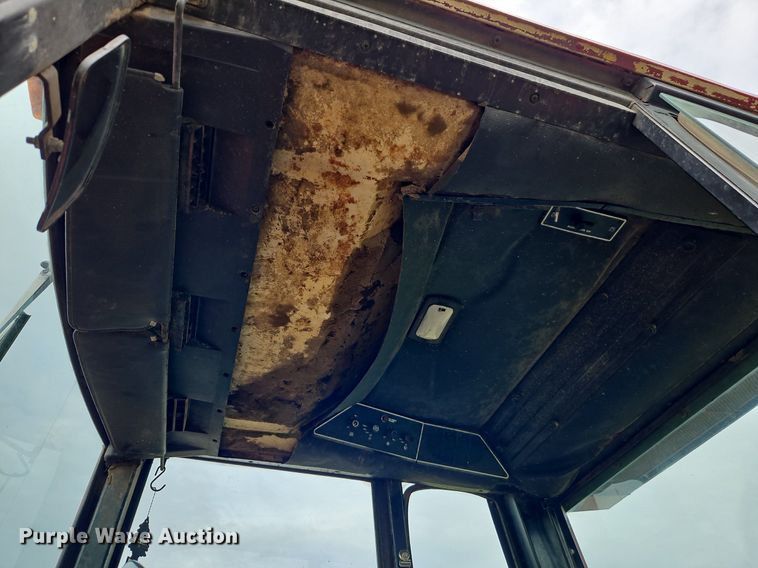 image for item DR8615 1980 International Harvester  986 tractor