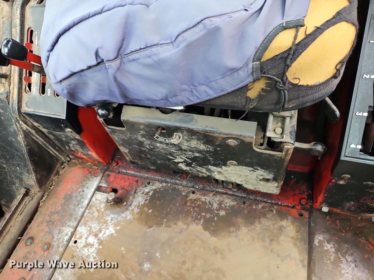 image for item DR8615 1980 International Harvester  986 tractor