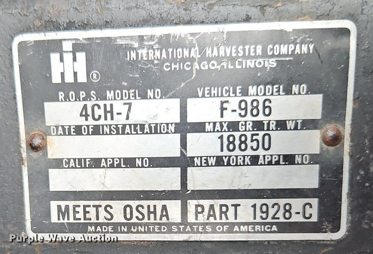 image for item DR8615 1980 International Harvester  986 tractor