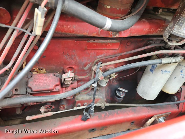 image for item DR8615 1980 International Harvester  986 tractor