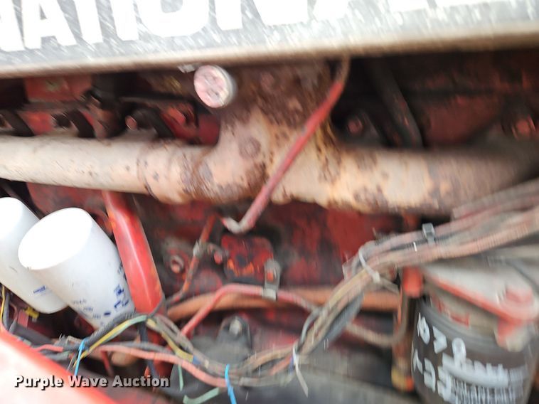 image for item DR8615 1980 International Harvester  986 tractor