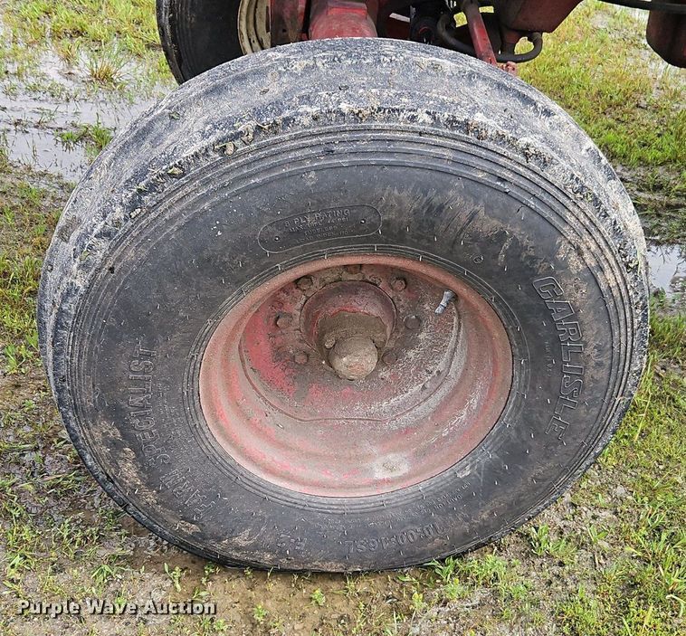 image for item DR8615 1980 International Harvester  986 tractor