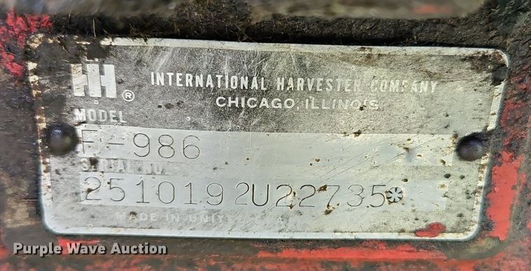 image for item DR8615 1980 International Harvester  986 tractor