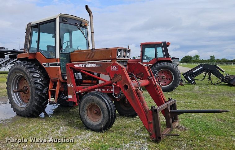 image for item DR8616 1976 International Harvester  1086 tractor