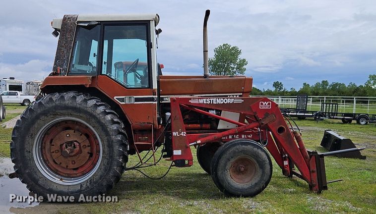 image for item DR8616 1976 International Harvester  1086 tractor