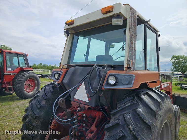 image for item DR8616 1976 International Harvester  1086 tractor