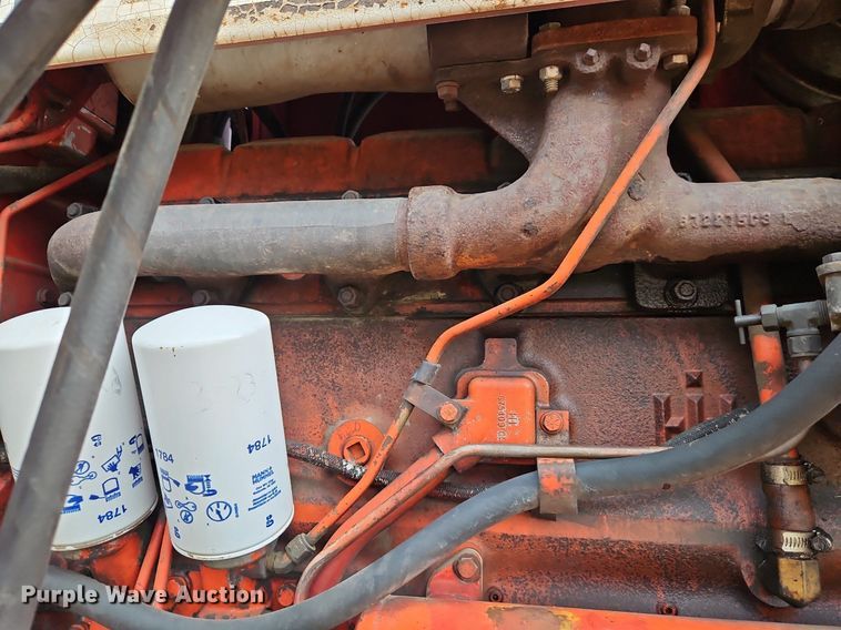 image for item DR8616 1976 International Harvester  1086 tractor