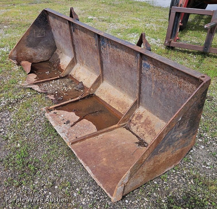 image for item DR8616 1976 International Harvester  1086 tractor