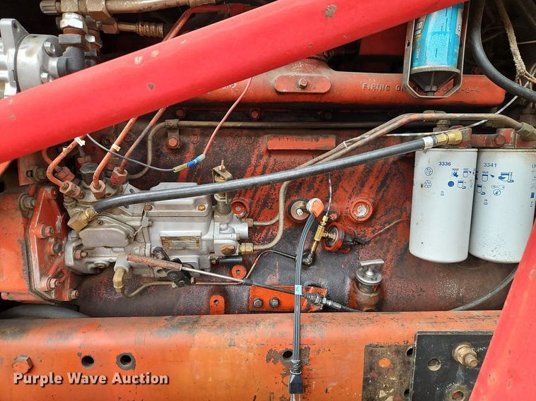 image for item DR8616 1976 International Harvester  1086 tractor