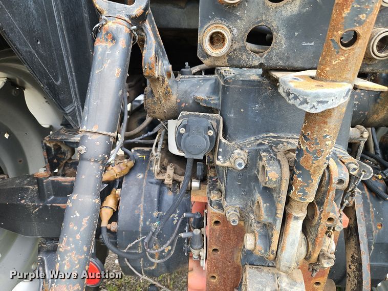 image for item DR8617 1992 White 6105 C tractor