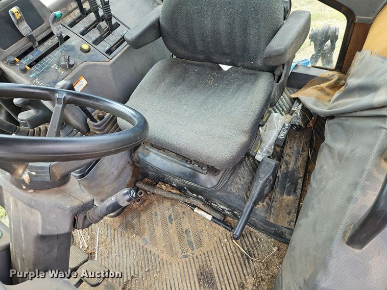 image for item DR8617 1992 White 6105 C tractor