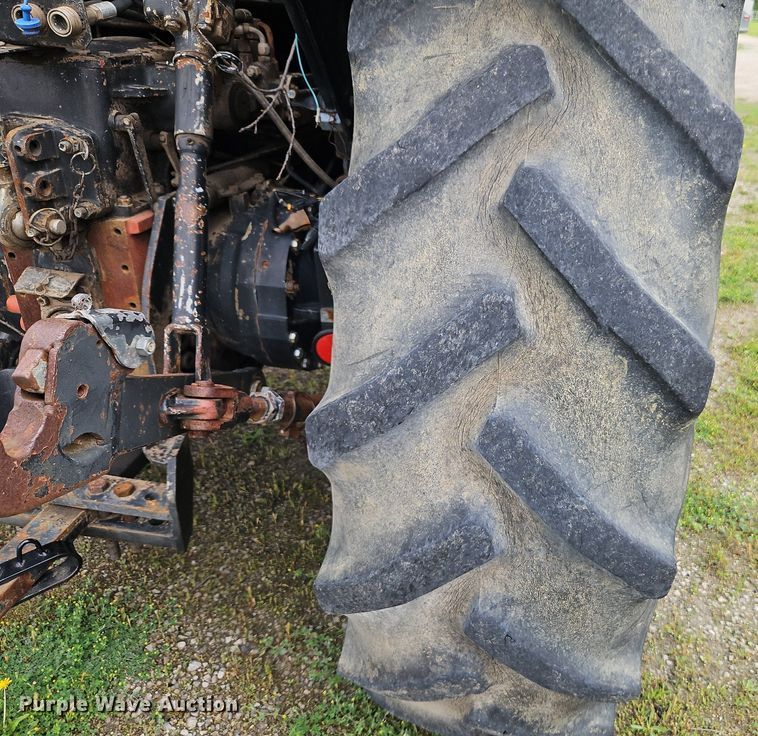 image for item DR8617 1992 White 6105 C tractor