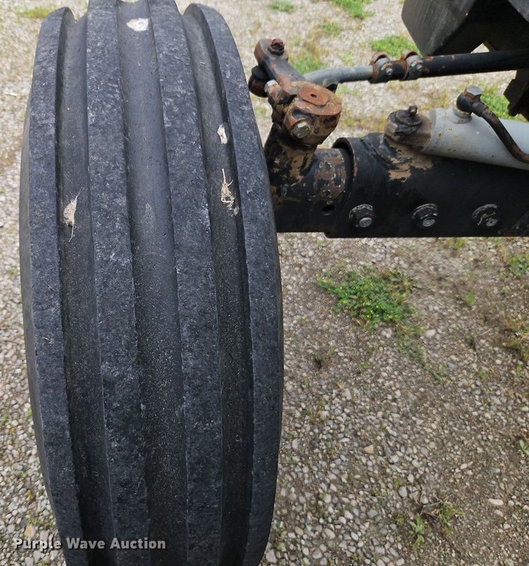 image for item DR8617 1992 White 6105 C tractor