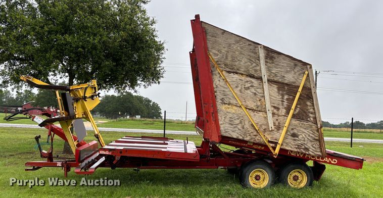 image for item DS2494 New Holland  1034 Stackliner  bale stacker