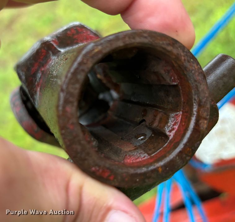 image for item DS2494 New Holland  1034 Stackliner  bale stacker