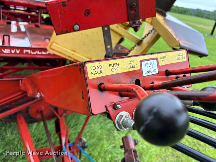 image for item DS2494 New Holland  1034 Stackliner  bale stacker