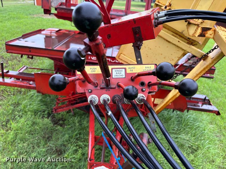 image for item DS2494 New Holland  1034 Stackliner  bale stacker