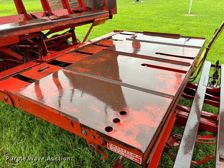 image for item DS2494 New Holland  1034 Stackliner  bale stacker