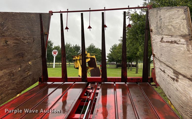 image for item DS2494 New Holland  1034 Stackliner  bale stacker