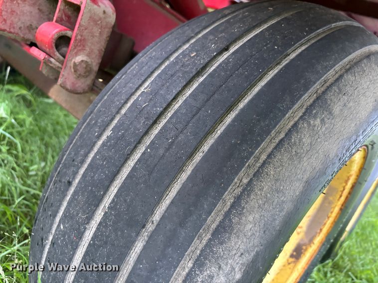 image for item DS2494 New Holland  1034 Stackliner  bale stacker