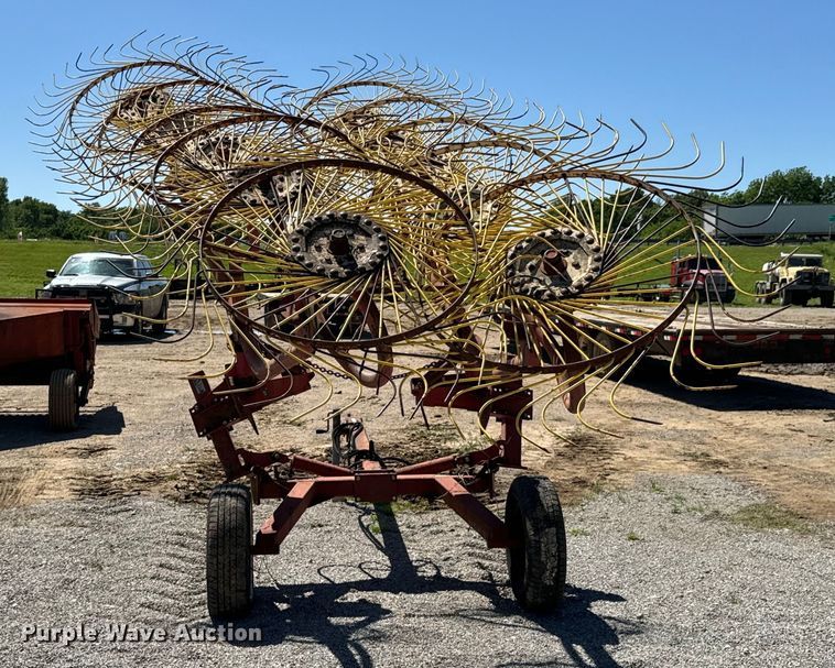 image for item DX0475 Hay rake