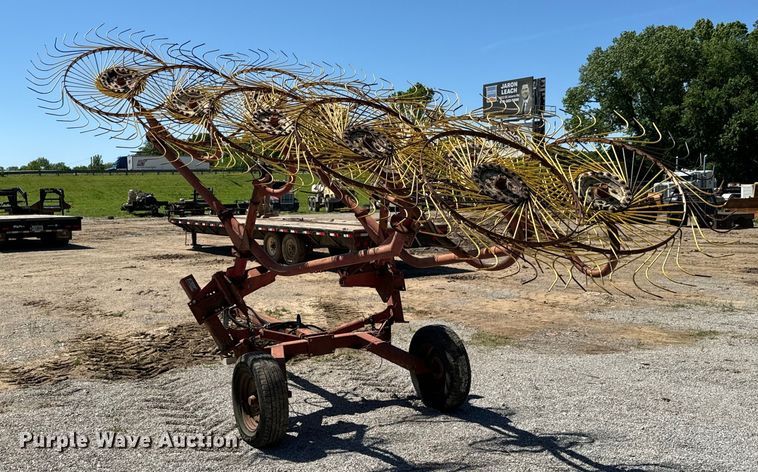 image for item DX0475 Hay rake
