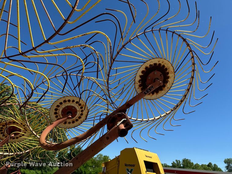 image for item DX0475 Hay rake