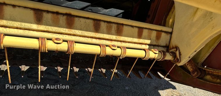 image for item DX0476 New Holland Haybine 489 swather / windrower