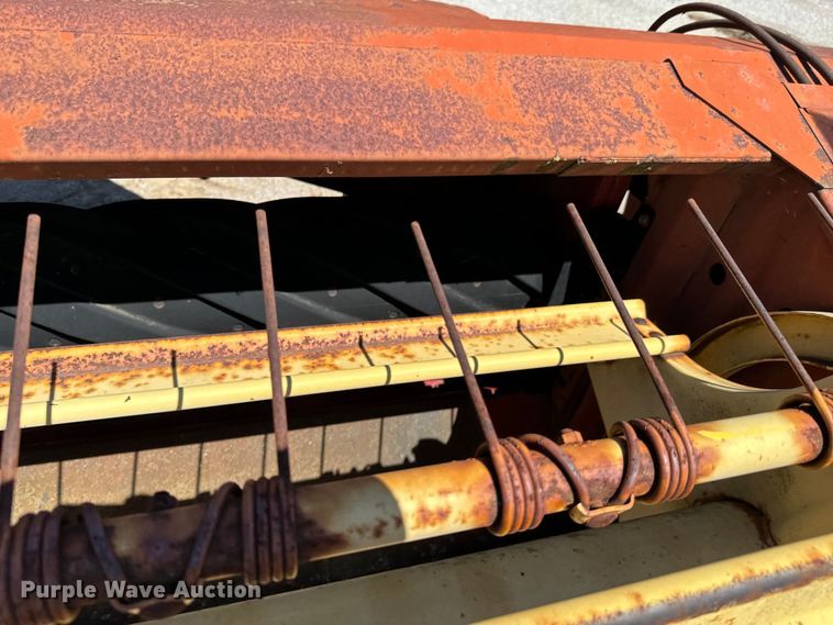 image for item DX0476 New Holland Haybine 489 swather / windrower