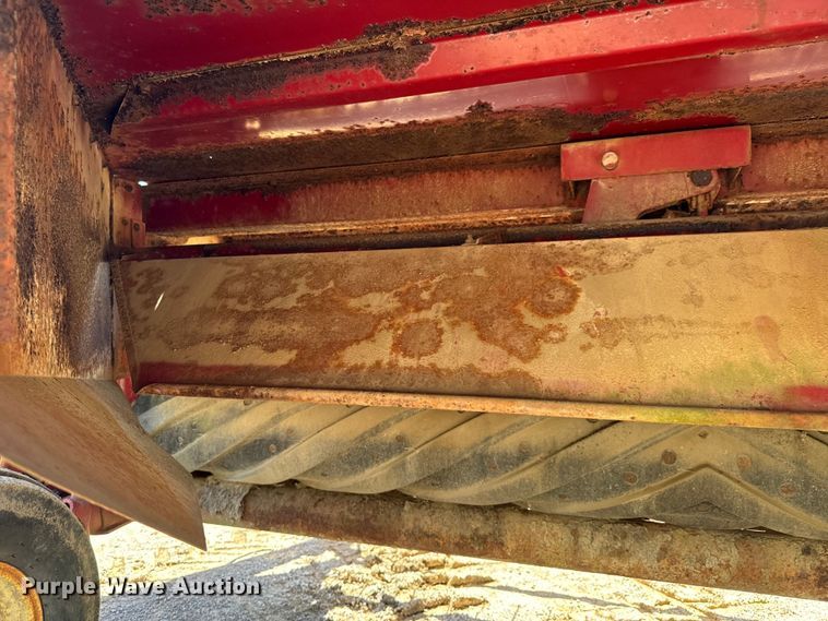 image for item DX0476 New Holland Haybine 489 swather / windrower