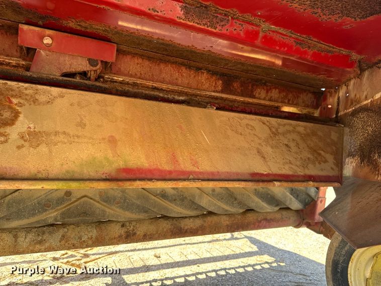 image for item DX0476 New Holland Haybine 489 swather / windrower