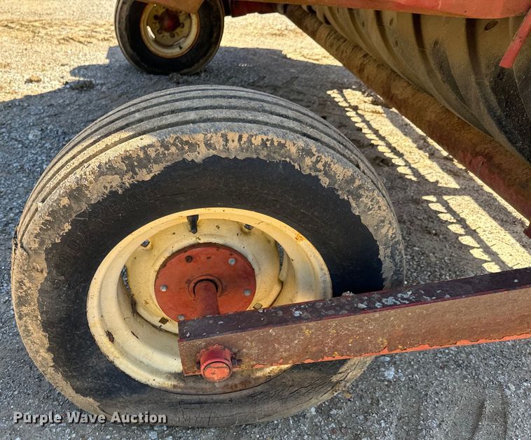 image for item DX0476 New Holland Haybine 489 swather / windrower