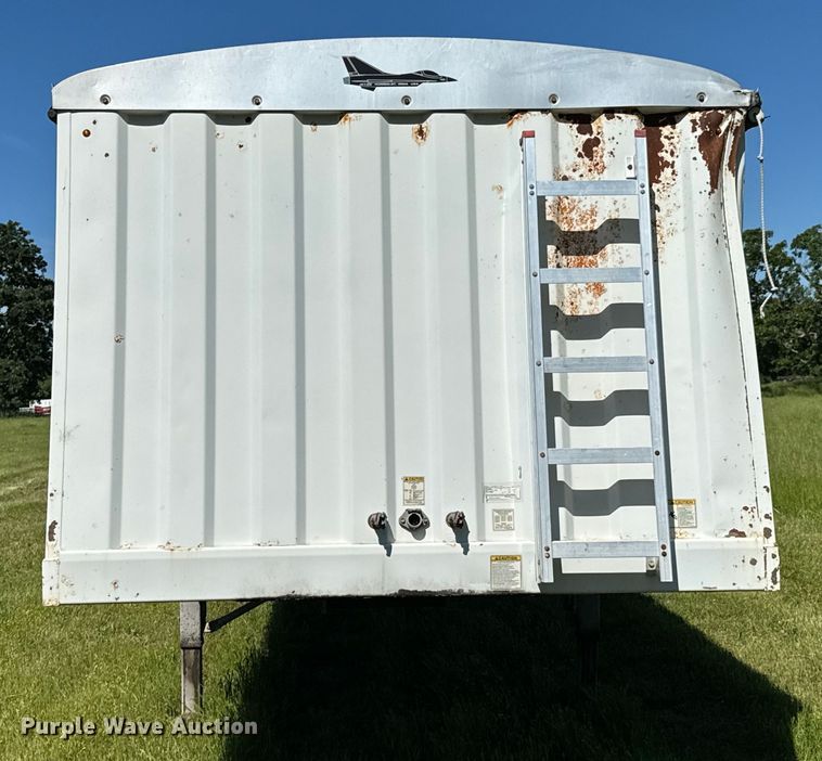 image for item DX0515 2019 JETCO KG-121 grain trailer