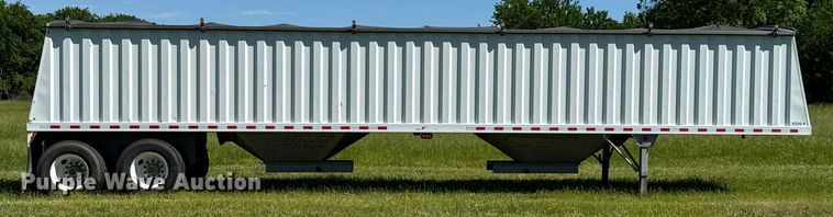 image for item DX0515 2019 JETCO KG-121 grain trailer
