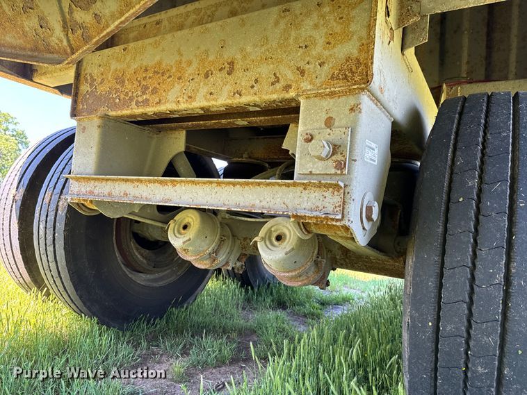 image for item DX0515 2019 JETCO KG-121 grain trailer