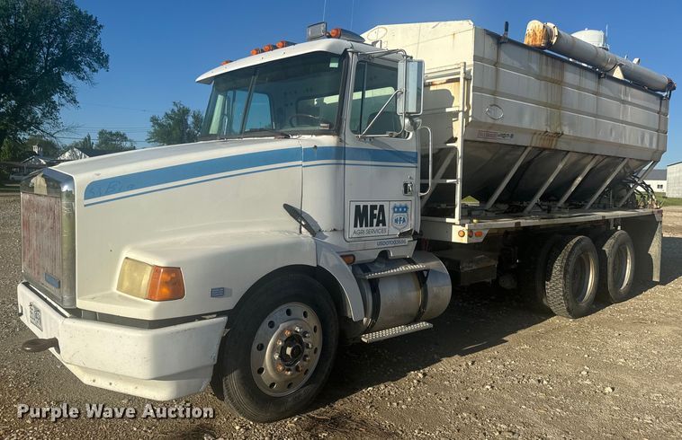 image for item EH6758 1988 WhiteGMC WCA fertilizer delivery truck