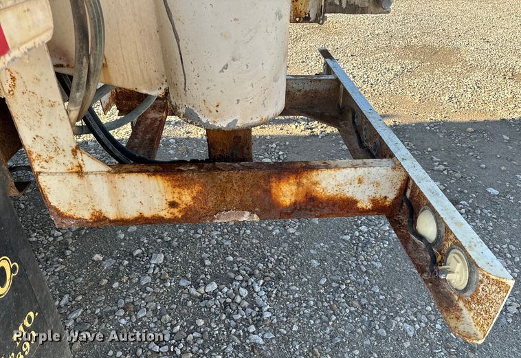 image for item EH6758 1988 WhiteGMC WCA fertilizer delivery truck