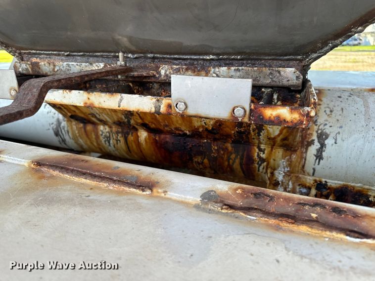 image for item EH6758 1988 WhiteGMC WCA fertilizer delivery truck