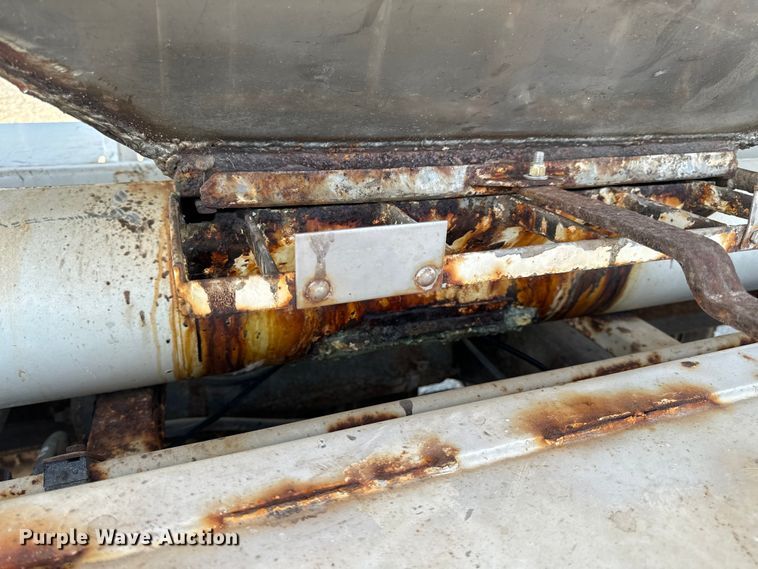 image for item EH6758 1988 WhiteGMC WCA fertilizer delivery truck