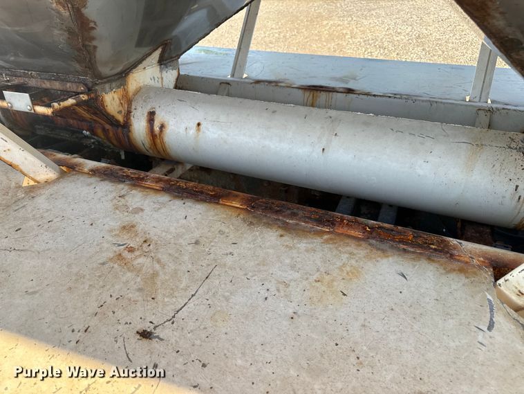 image for item EH6758 1988 WhiteGMC WCA fertilizer delivery truck