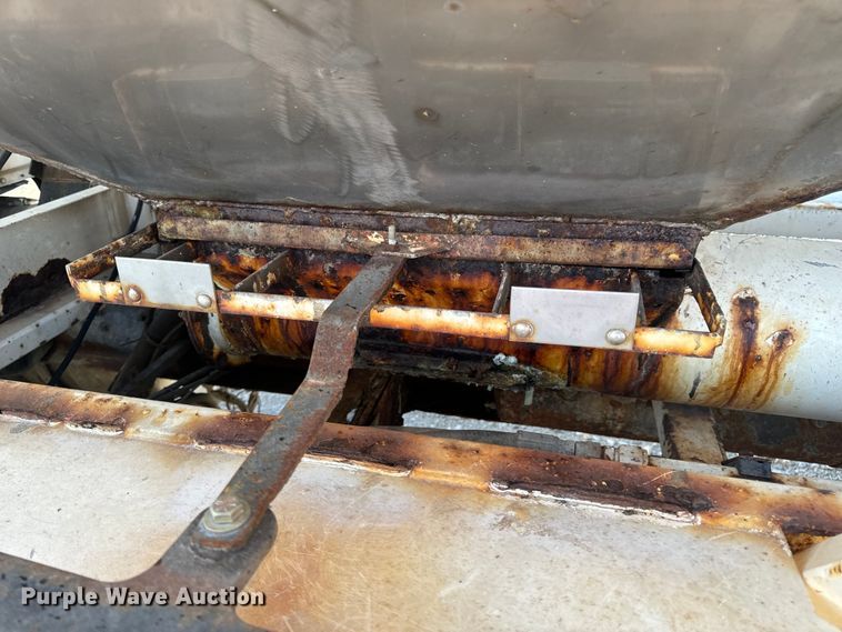 image for item EH6758 1988 WhiteGMC WCA fertilizer delivery truck