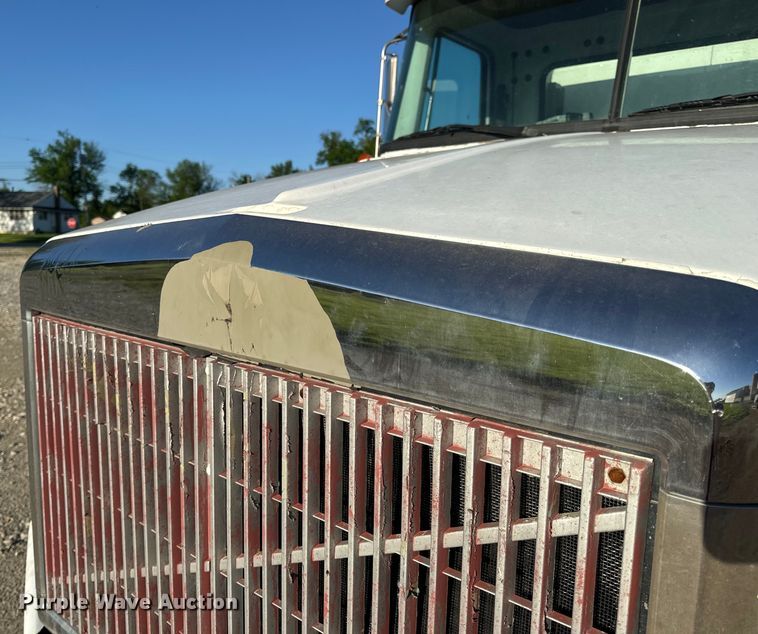 image for item EH6758 1988 WhiteGMC WCA fertilizer delivery truck