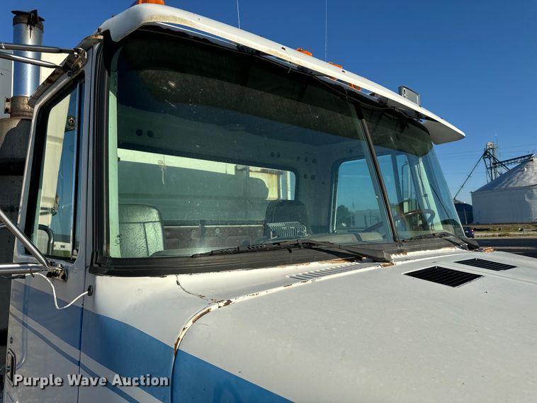 image for item EH6758 1988 WhiteGMC WCA fertilizer delivery truck