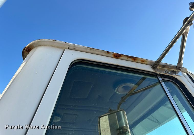 image for item EH6758 1988 WhiteGMC WCA fertilizer delivery truck