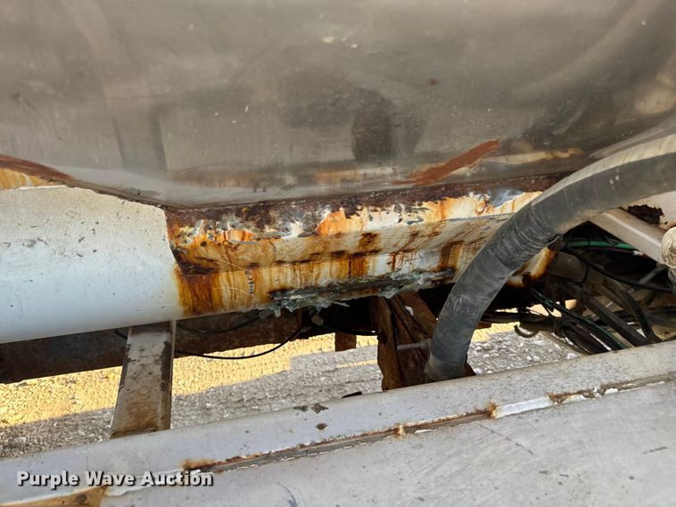 image for item EH6758 1988 WhiteGMC WCA fertilizer delivery truck