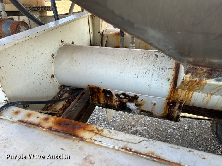 image for item EH6758 1988 WhiteGMC WCA fertilizer delivery truck