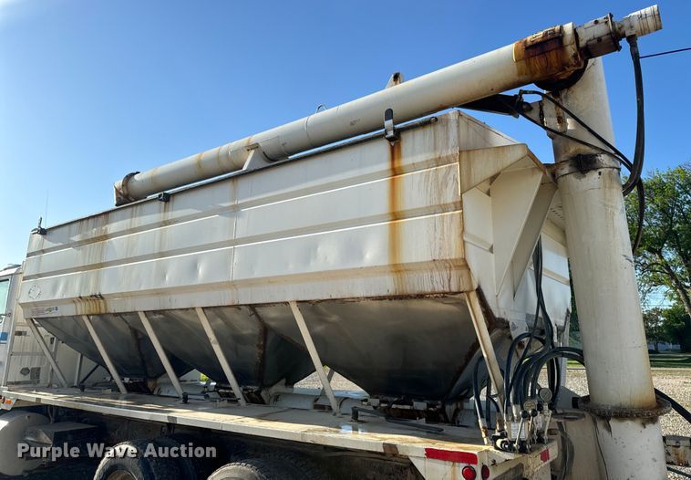 image for item EH6758 1988 WhiteGMC WCA fertilizer delivery truck