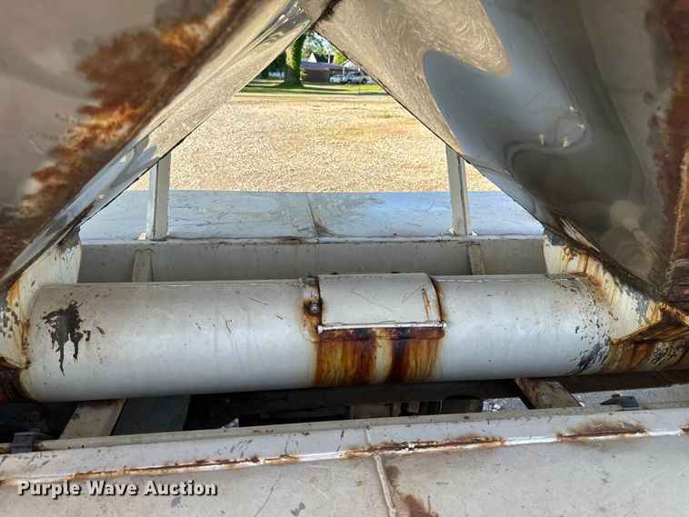 image for item EH6758 1988 WhiteGMC WCA fertilizer delivery truck