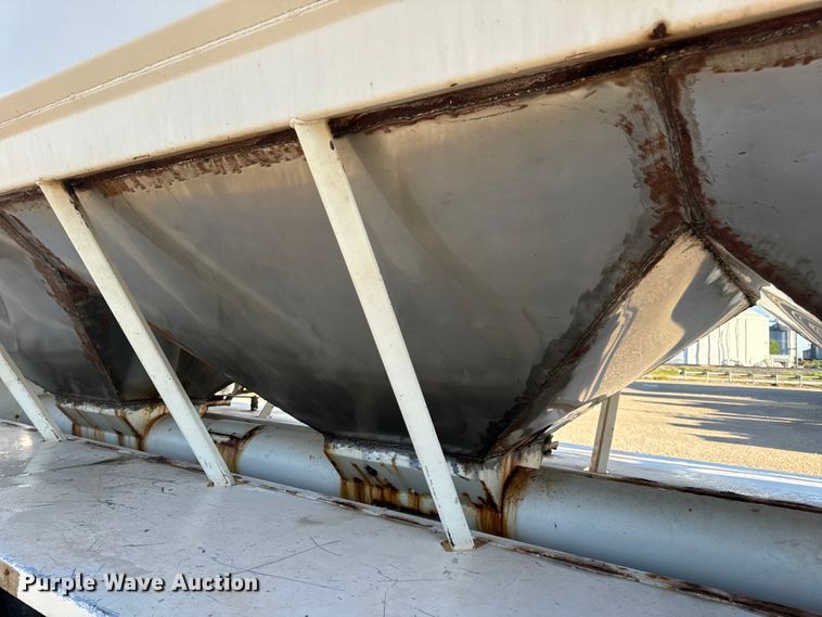 image for item EH6758 1988 WhiteGMC WCA fertilizer delivery truck