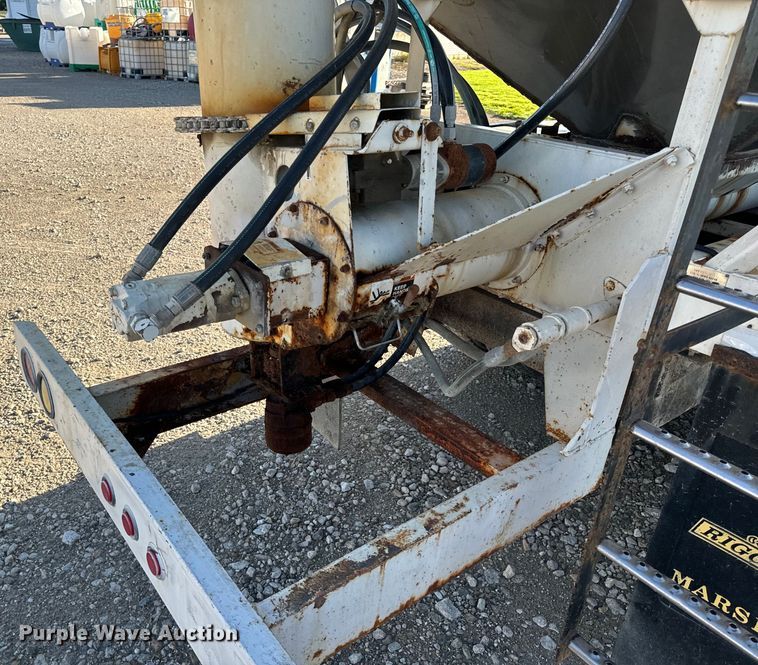 image for item EH6758 1988 WhiteGMC WCA fertilizer delivery truck